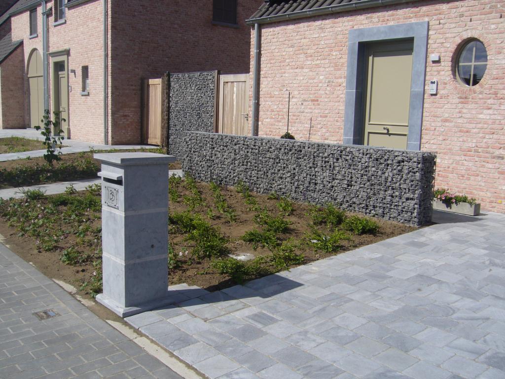 <a href="/node/278">Voortuin met schanskorven</a>