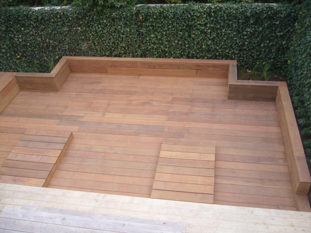 <a href="/node/362">houten terras met kant en klaar haag</a>