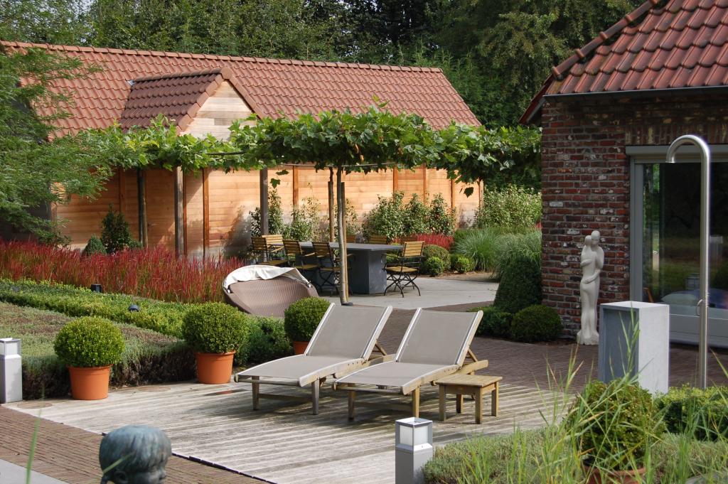 <a href="/node/292">Zomers sfeerbeeld tuin in Heusden</a>